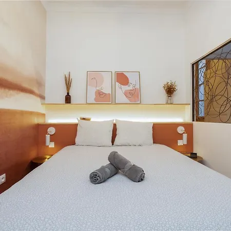Apartment Haussmannien A *
